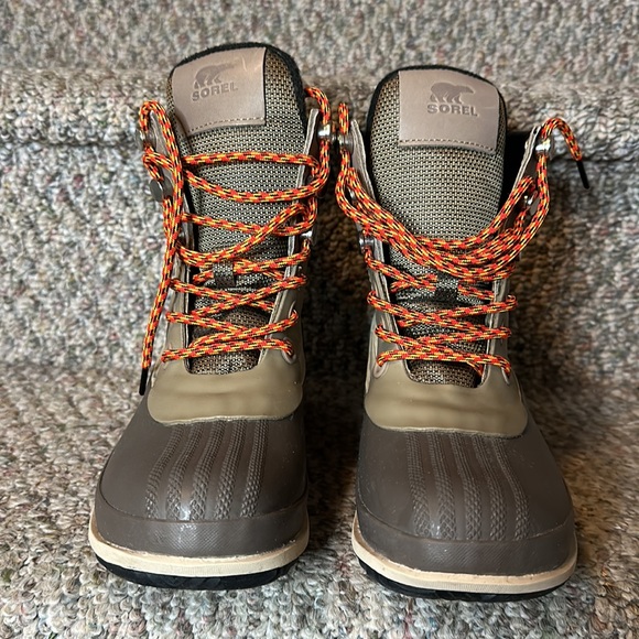 Sorel hiker boots - Picture 2 of 5